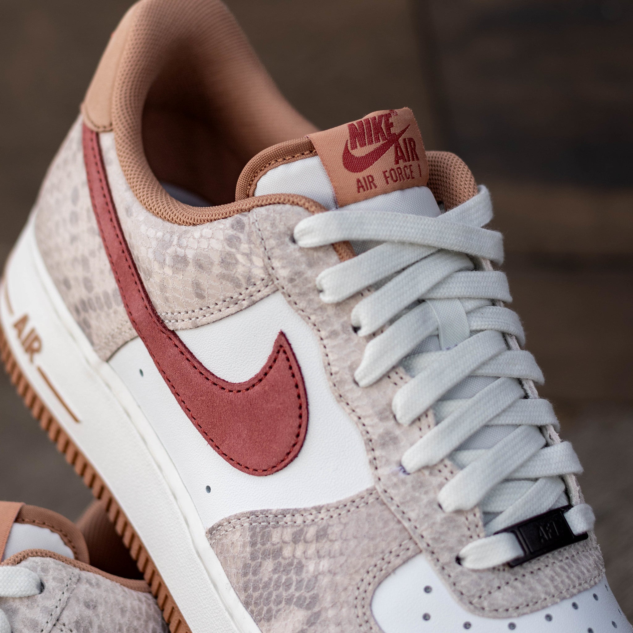 NIKE AIR FORCE ONE LOW SNAKESKIN CANYON