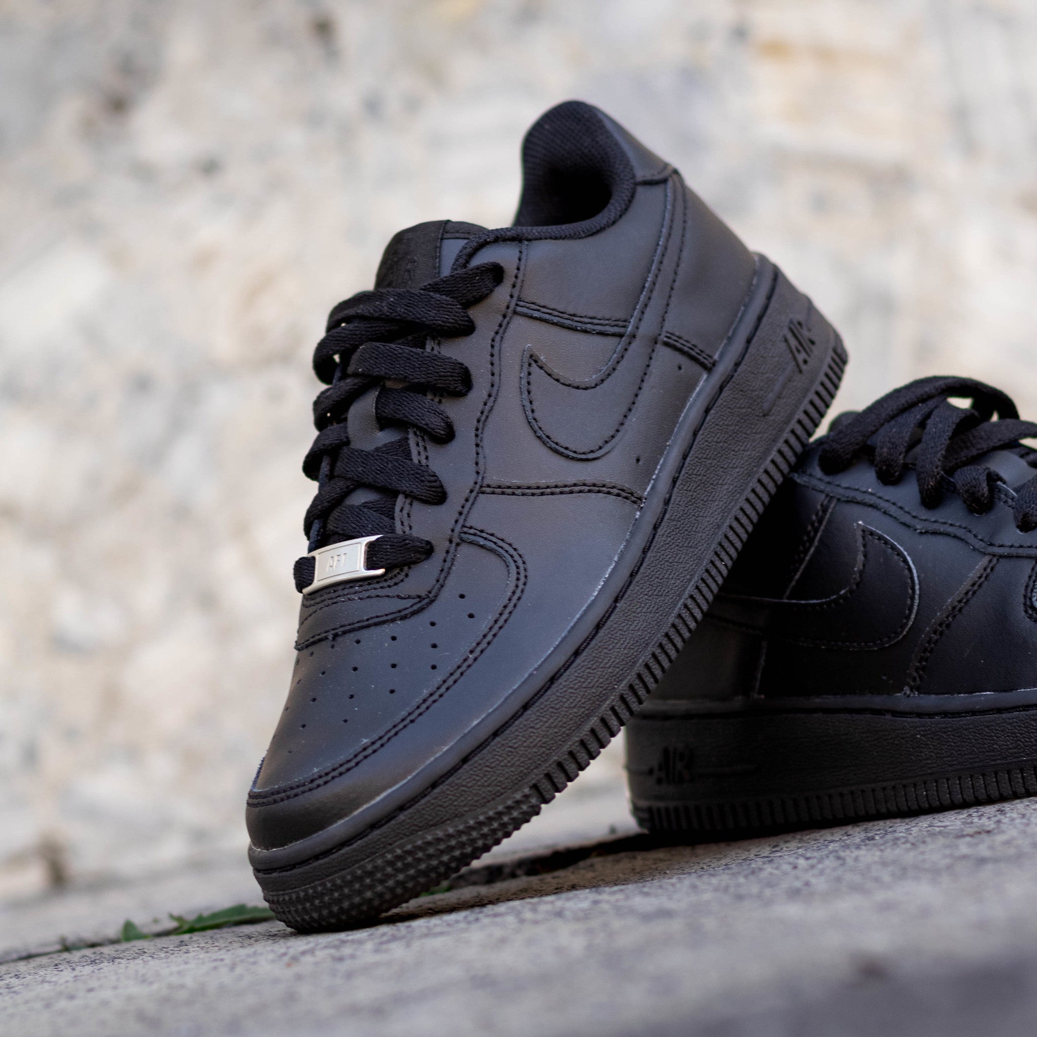 NIKE AIR FORCE ONE LOW TRIPLE BLACK GS