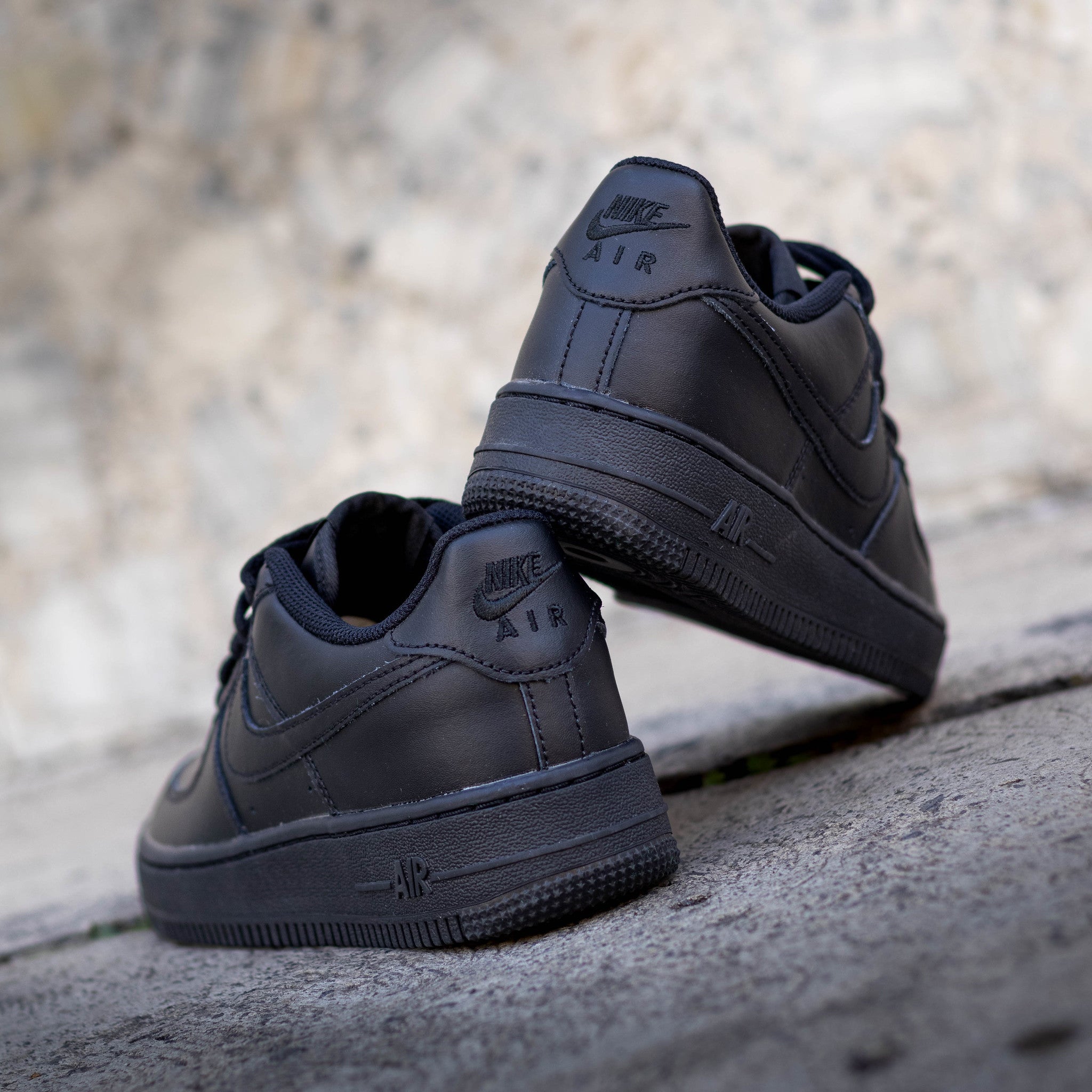 NIKE AIR FORCE ONE LOW TRIPLE BLACK GS