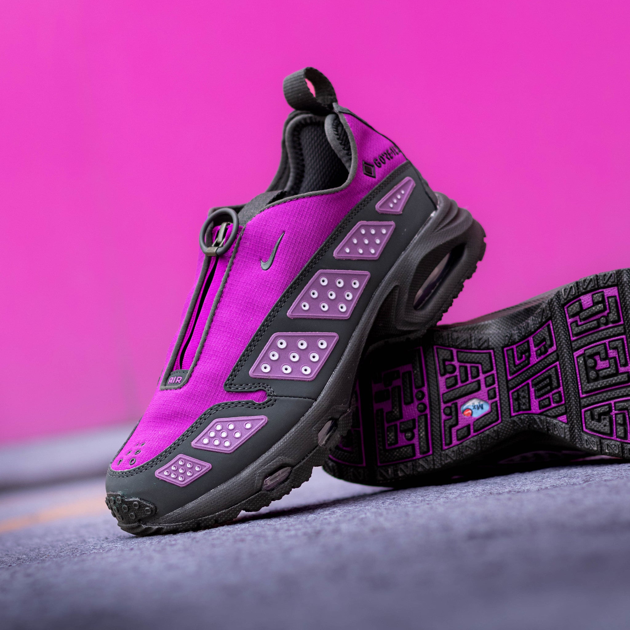 NIKE AIR MAX SNDR GORE-TEX BOLD BERRY