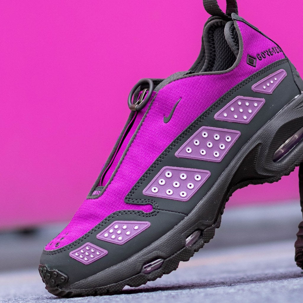 NIKE AIR MAX SNDR GORE-TEX BOLD BERRY
