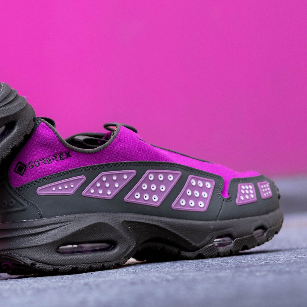 NIKE AIR MAX SNDR GORE-TEX BOLD BERRY