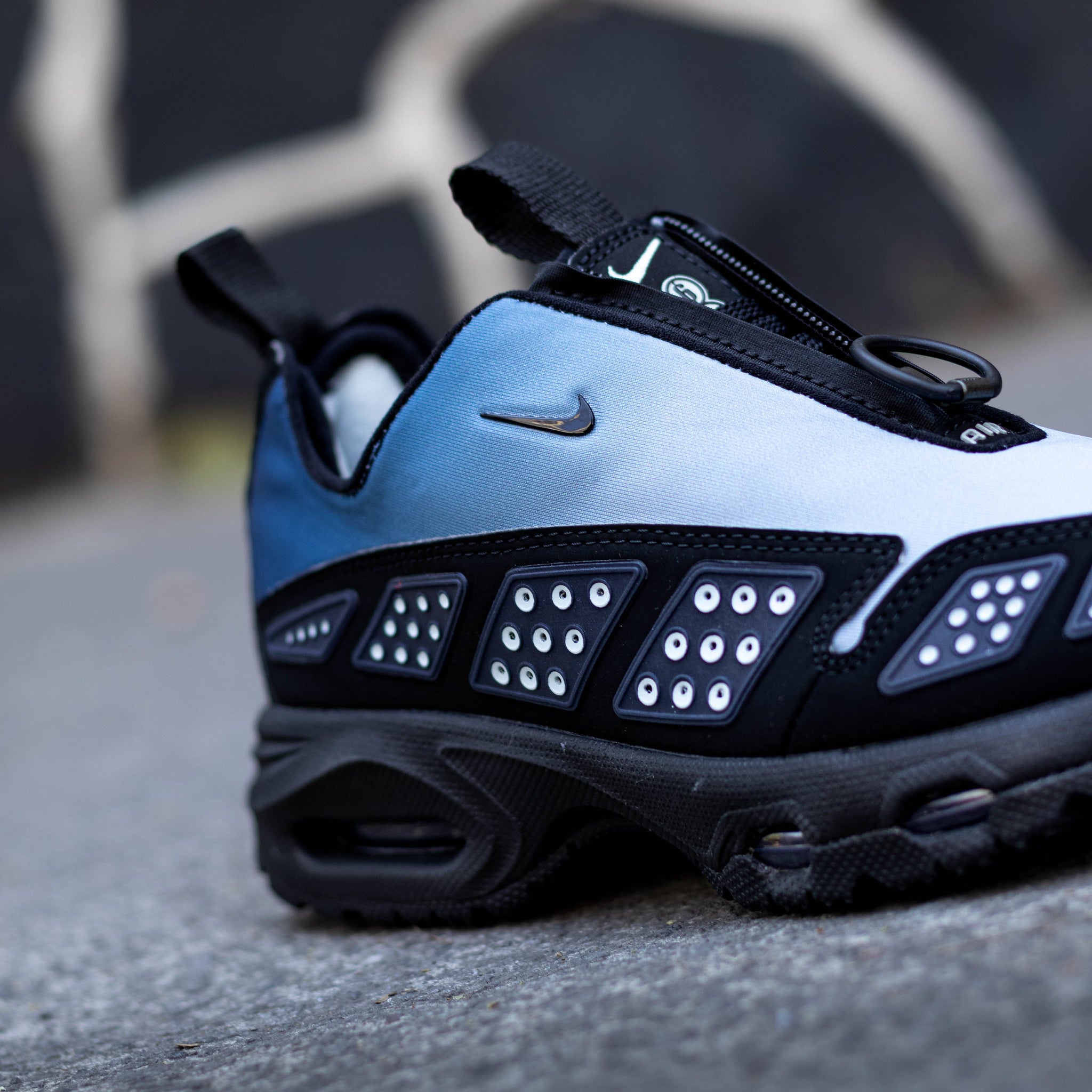 NIKE AIR MAX SNDR OBSIDIAN GREY HAZE W