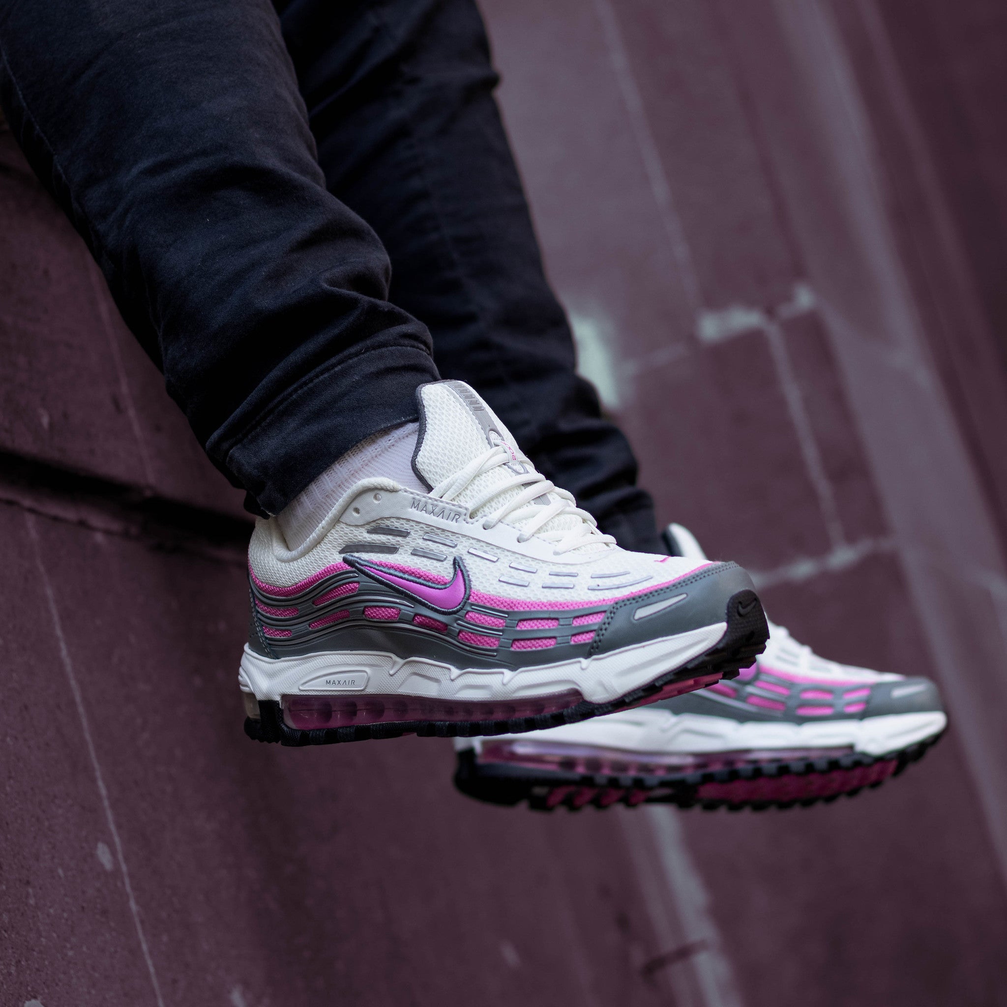 NIKE AIR MAX TL 2.5 PLAYFUL PINK WHITE