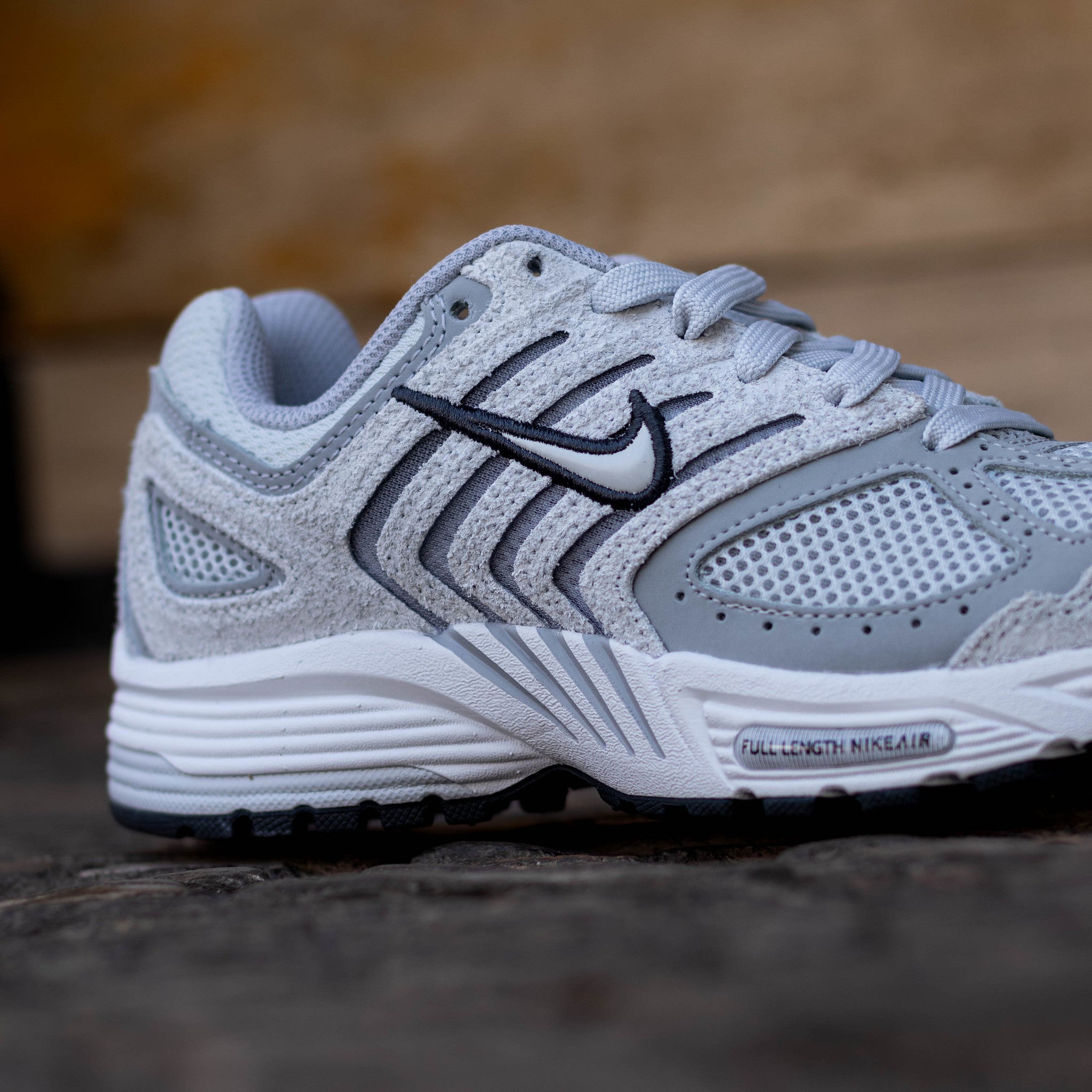 NIKE AIR PEGASUS 2K5 PURE WOLF GREY W