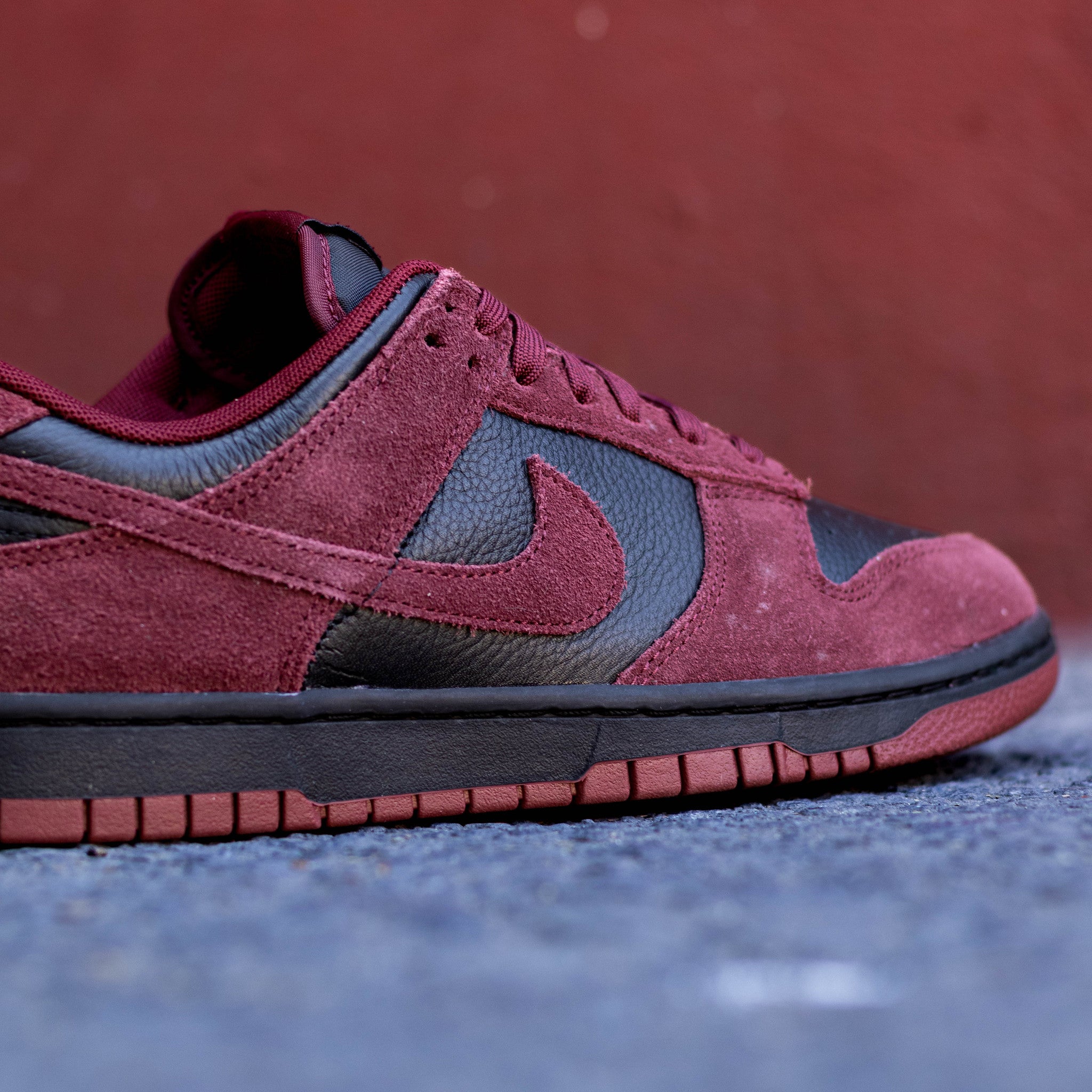 NIKE DUNK LOW DARK TEAM RED