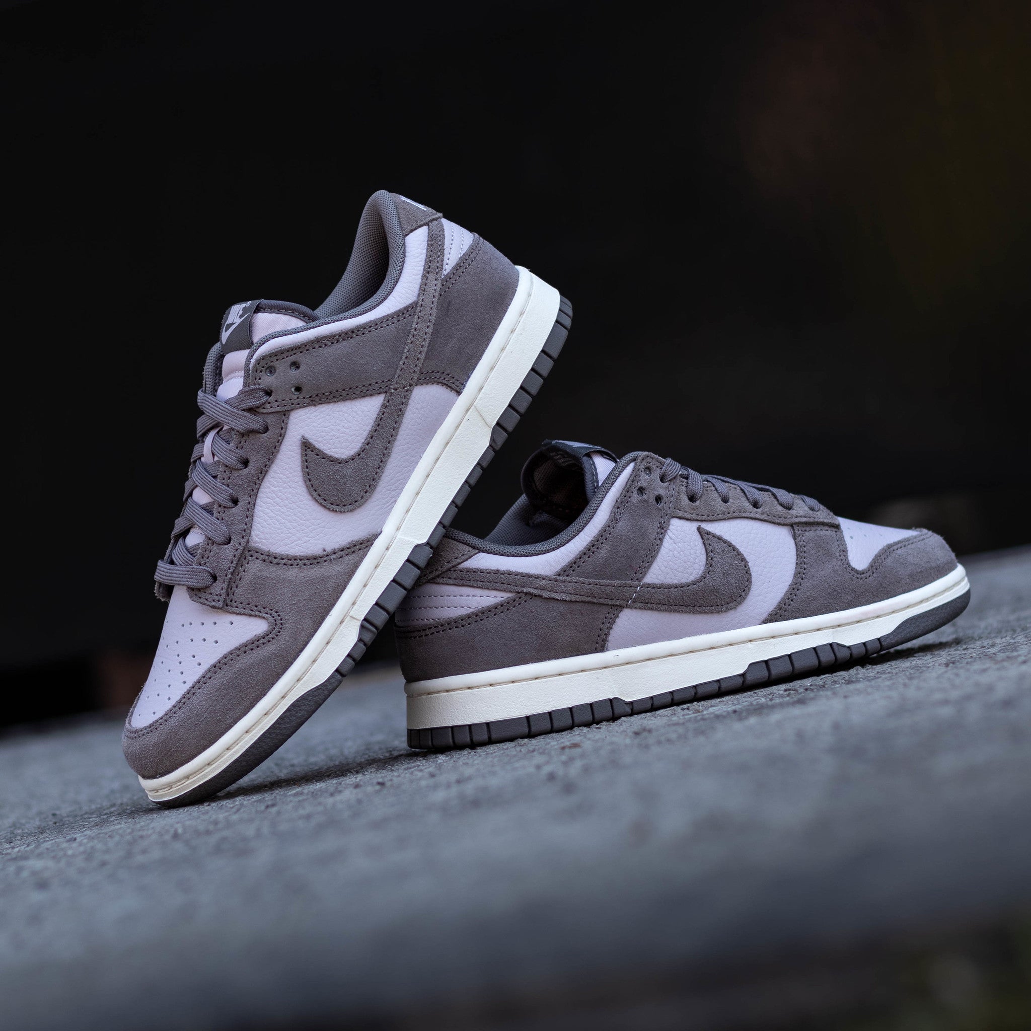 NIKE DUNK LOW PLATINUM VIOLET CAVE STONE