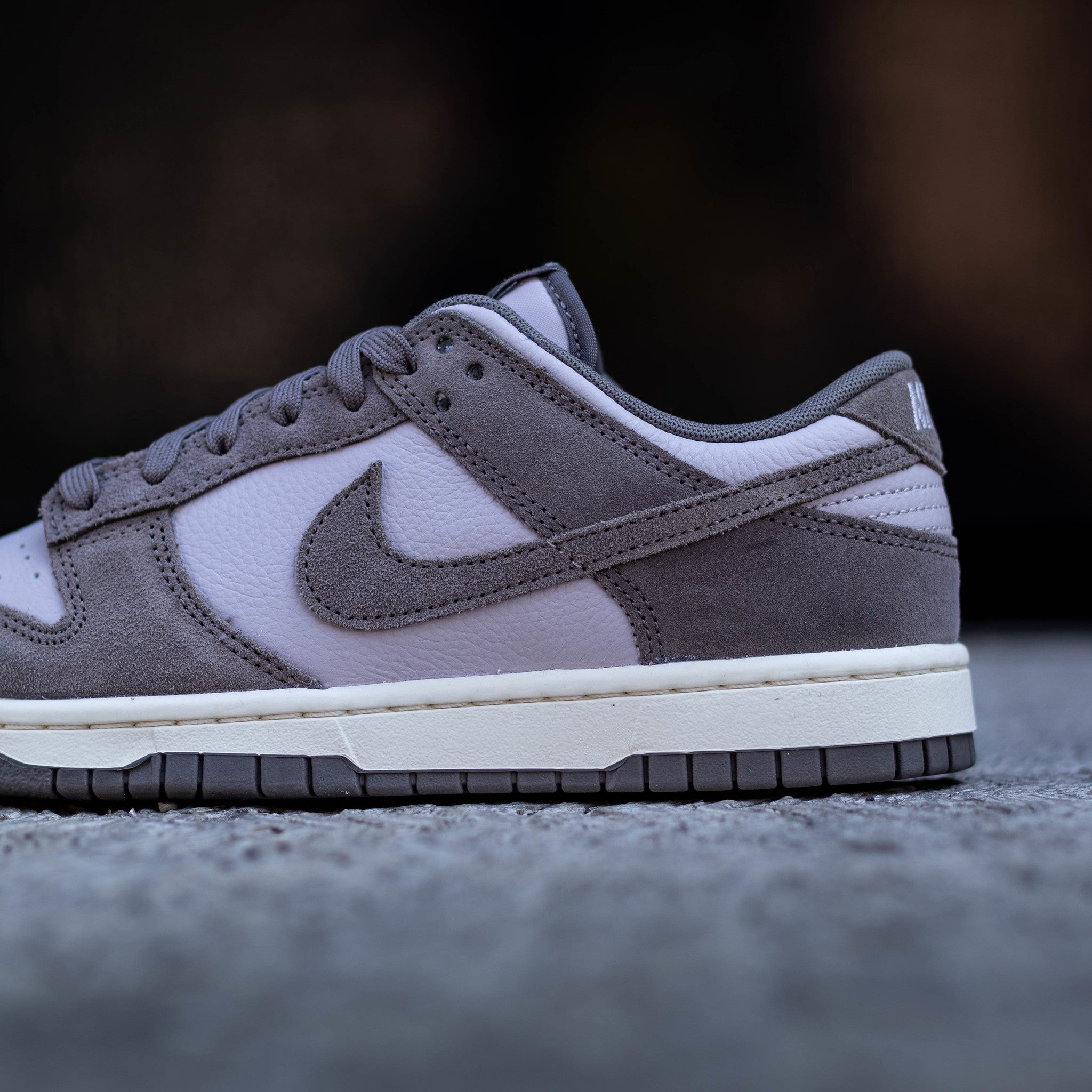 NIKE DUNK LOW PLATINUM VIOLET CAVE STONE