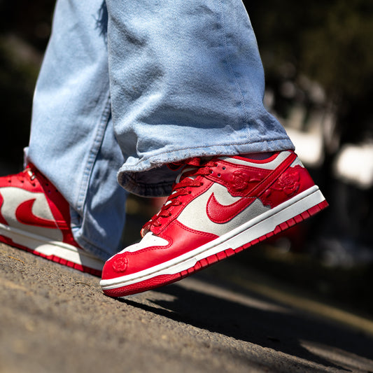 NIKE DUNK LOW ROSES W