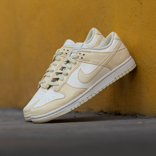 NIKE DUNK LOW SOFT PEARL BEACH W