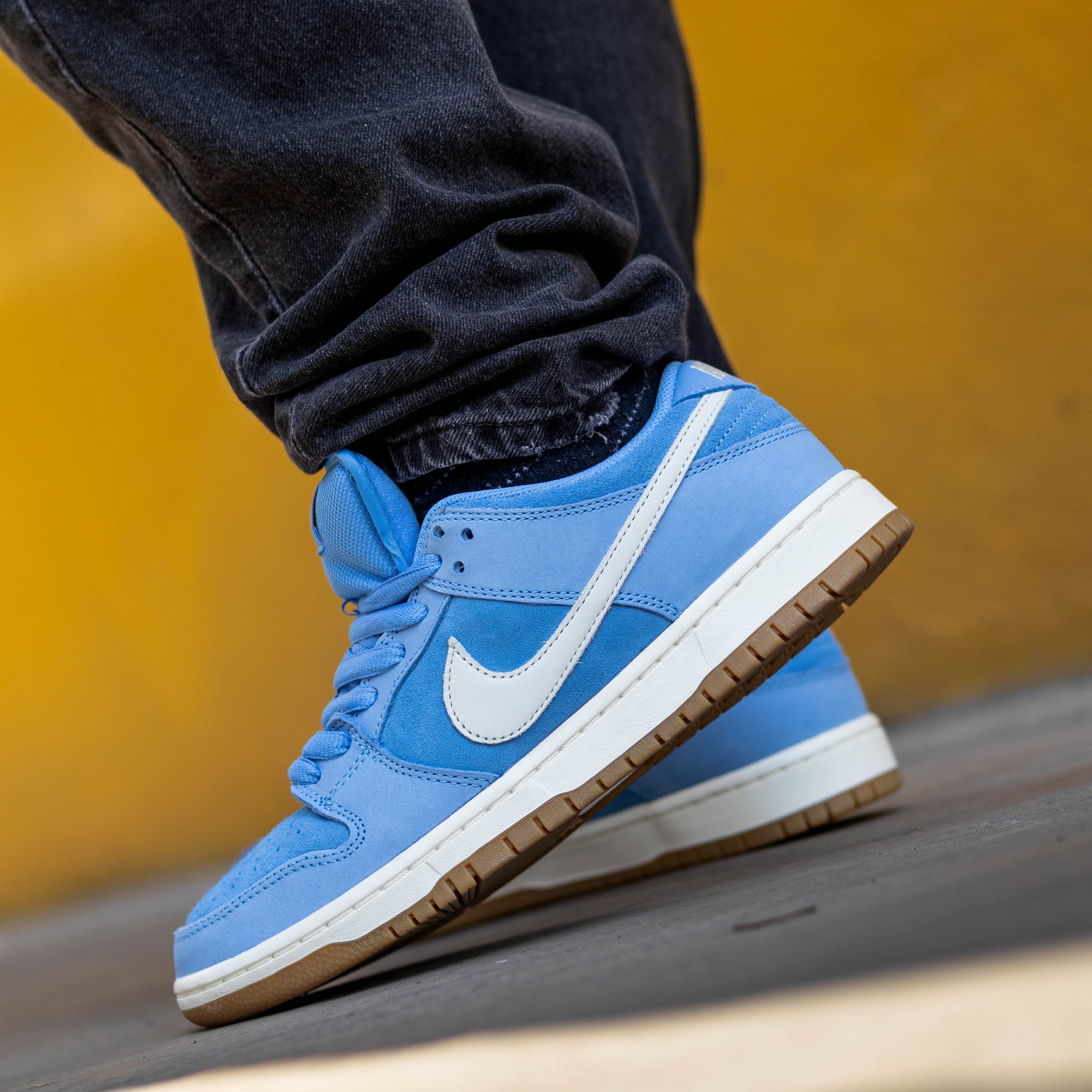 NIKE SB DUNK LOW UNIVERSITY BLUE GUM