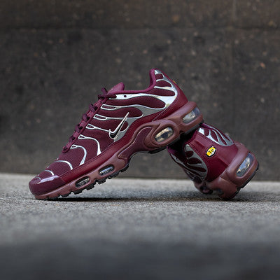 NIKE AIR MAX PLUS SE MAROON METALLIC SILVER-HJ9743-600-E