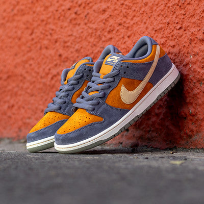 NIKE SB DUNK LOW CARBON MONARCH-HF3063-002-A