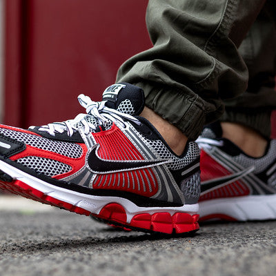NIKE ZOOM VOMERO 5 METALLIC RED-HV0926-095-C