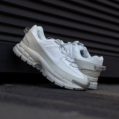 NIKE ZOOM VOMERO ROAM SUMMIT WHITE